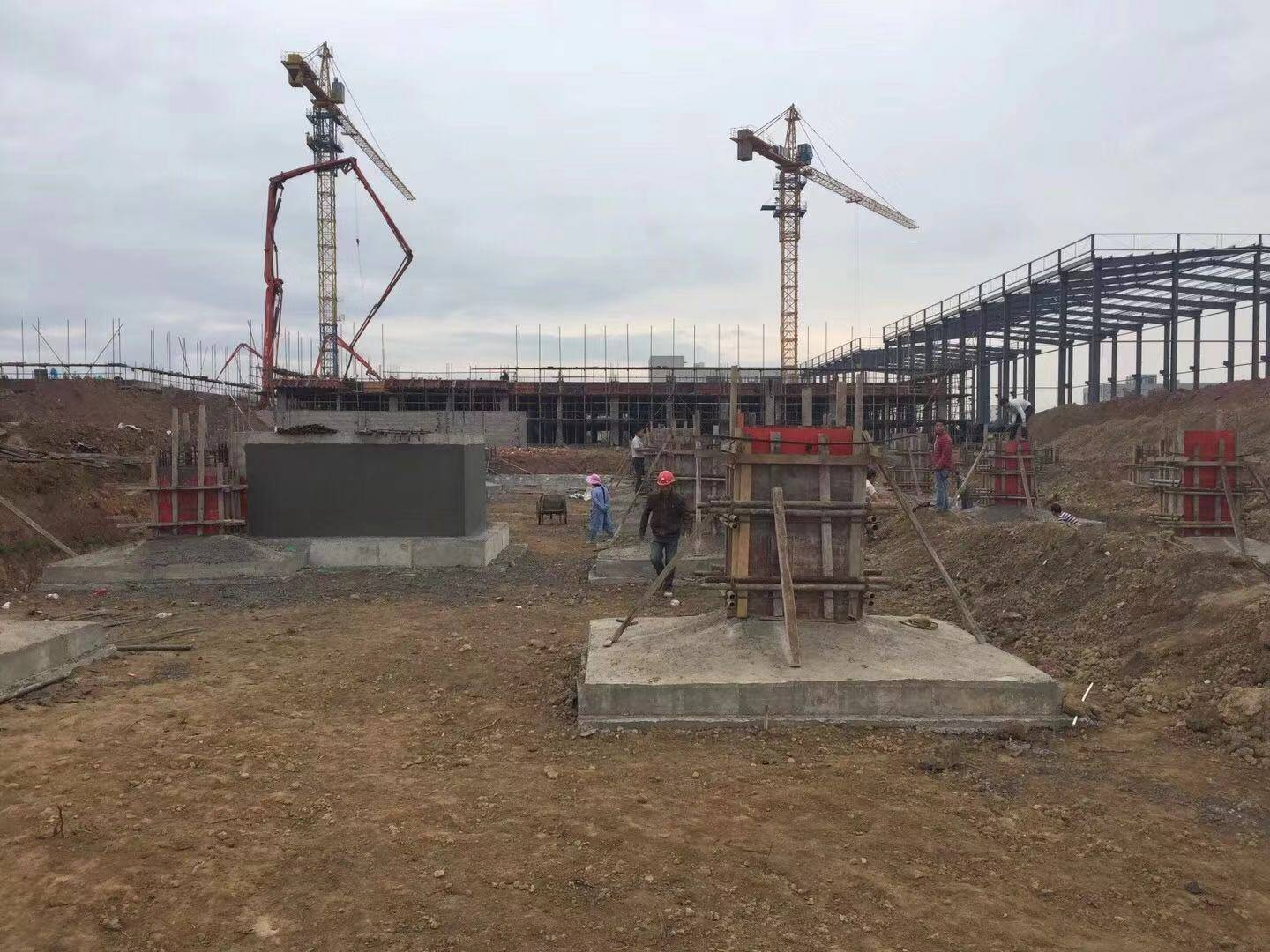 Une nouvelle usine est en construction